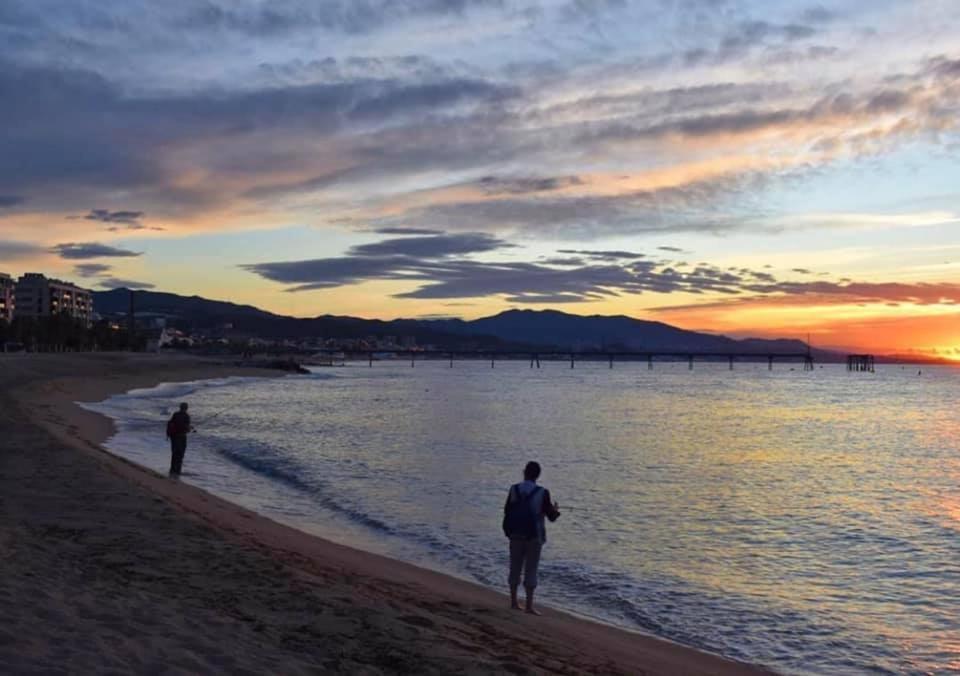 Casabala - Near The Beach And Barcelona Center บาดาโลนา ภายนอก รูปภาพ